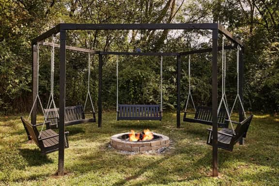 3 Acre Estate Hot Tub Karaoke Pickleball Glam Room - Image 5